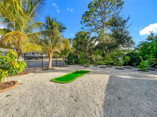 2424 WHIPPOORWILL CIRCLE, Sarasota, FL 34231