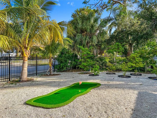 2424 WHIPPOORWILL CIRCLE, Sarasota, FL 34231