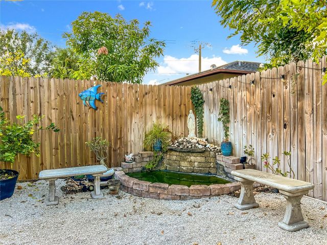 2424 WHIPPOORWILL CIRCLE, Sarasota, FL 34231