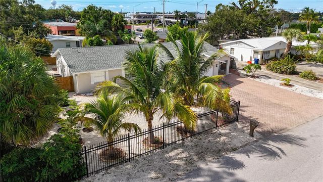 2424 WHIPPOORWILL CIRCLE, Sarasota, FL 34231