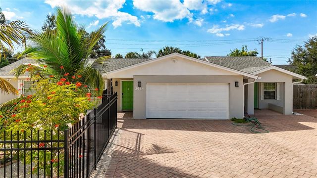 2424 WHIPPOORWILL CIRCLE, Sarasota, FL 34231