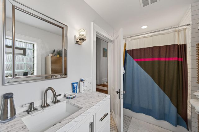 2316 Fremont Avenue S, Minneapolis, MN 55405