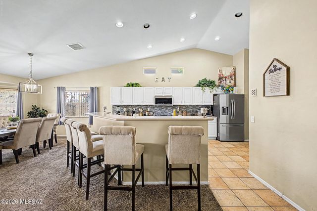 7561 S Woodbury Grove Drive, Tucson, AZ 85757