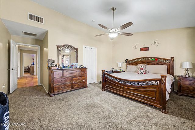 7561 S Woodbury Grove Drive, Tucson, AZ 85757