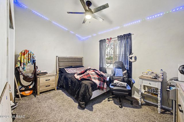 7561 S Woodbury Grove Drive, Tucson, AZ 85757
