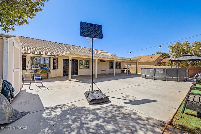 7561 S Woodbury Grove Drive, Tucson, AZ 85757