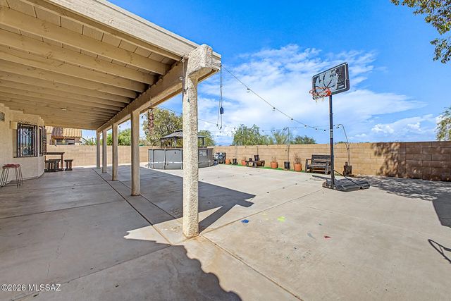 7561 S Woodbury Grove Drive, Tucson, AZ 85757