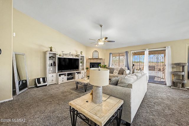 7561 S Woodbury Grove Drive, Tucson, AZ 85757