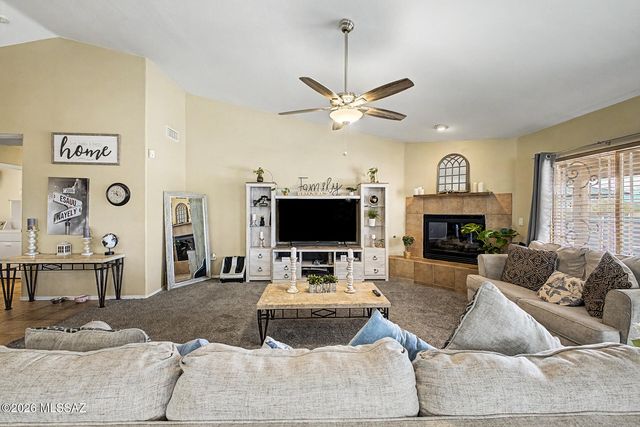 7561 S Woodbury Grove Drive, Tucson, AZ 85757