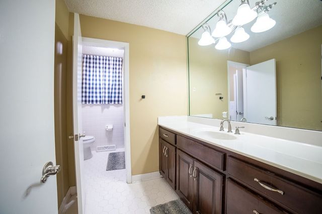 1305 Hill Lakes Ln, Lebanon, TN 37090
