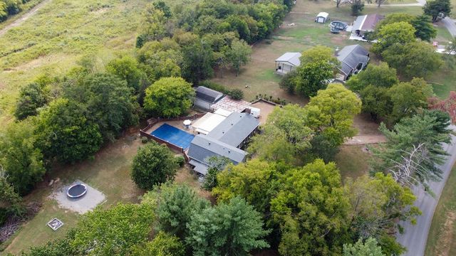 1305 Hill Lakes Ln, Lebanon, TN 37090