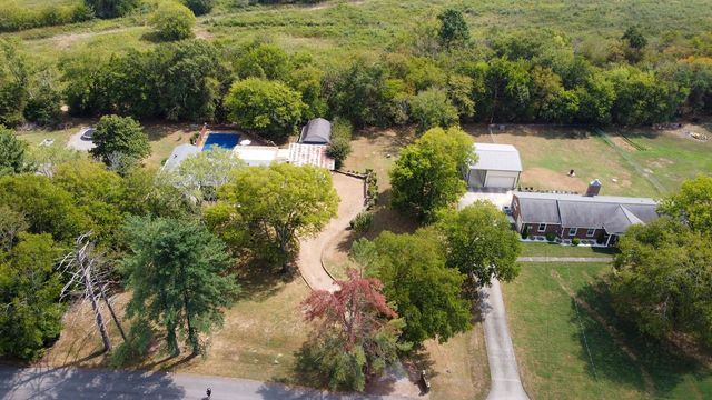 1305 Hill Lakes Ln, Lebanon, TN 37090