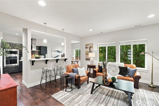 18021 33 Drive SE, Bothell, WA 98012