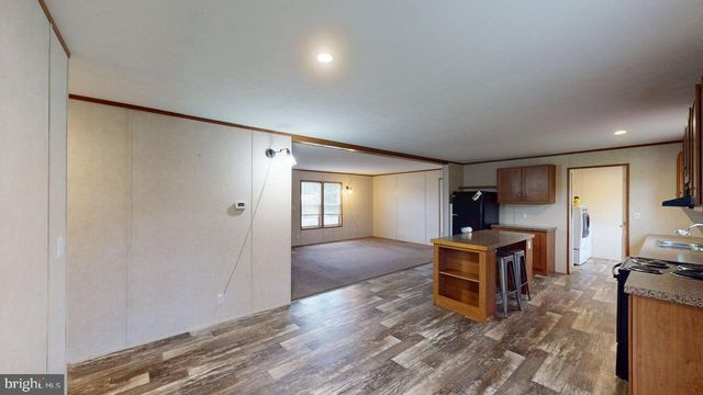 109 REEDS DR, Augusta, WV 26704