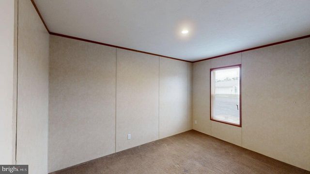 109 REEDS DR, Augusta, WV 26704