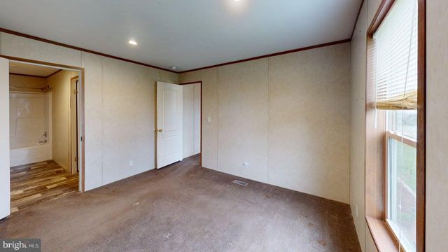 109 REEDS DR, Augusta, WV 26704