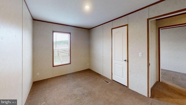109 REEDS DR, Augusta, WV 26704
