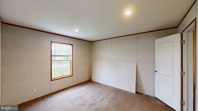 109 REEDS DR, Augusta, WV 26704