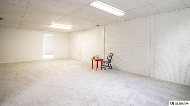 5638 Dogwood Drive, Lincoln, NE 68516