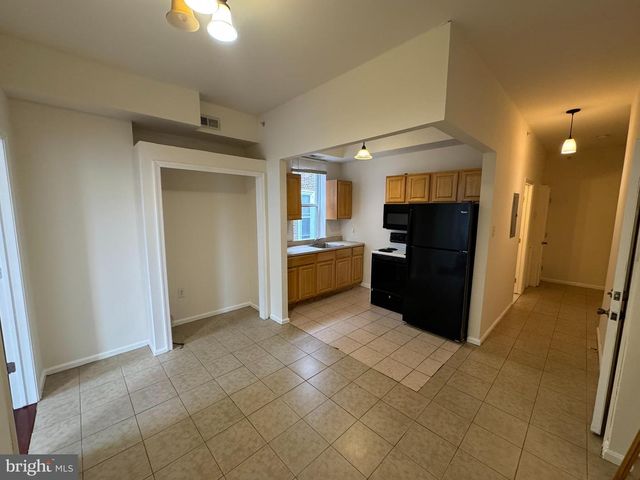 4019 SPRING GARDEN ST, Philadelphia, PA 19104