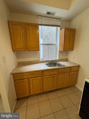 4019 SPRING GARDEN ST, Philadelphia, PA 19104