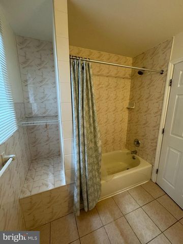 4019 SPRING GARDEN ST, Philadelphia, PA 19104