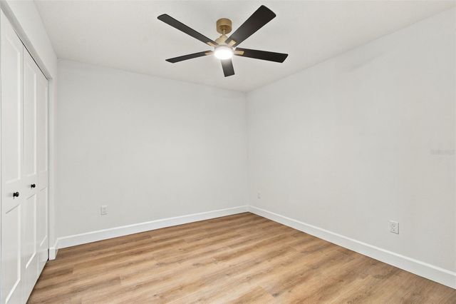 8725 THORNWOOD LANE, Tampa, FL 33615