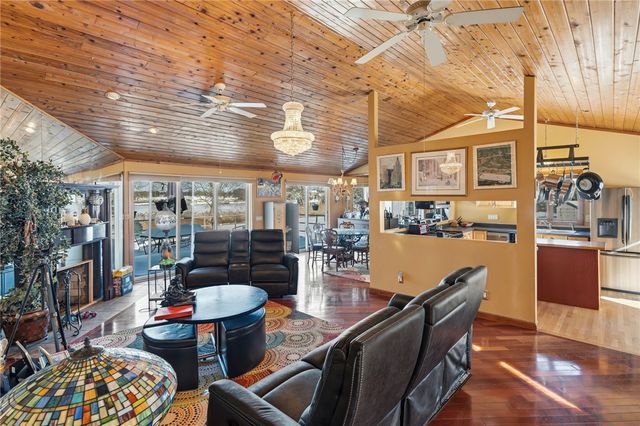 585 Meadow View Avenue, Warwick, RI 02889