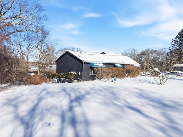 585 Meadow View Avenue, Warwick, RI 02889