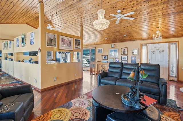 585 Meadow View Avenue, Warwick, RI 02889