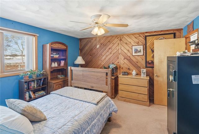 585 Meadow View Avenue, Warwick, RI 02889