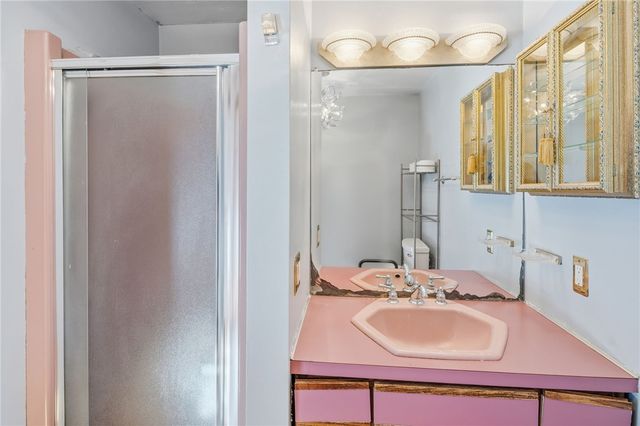 585 Meadow View Avenue, Warwick, RI 02889