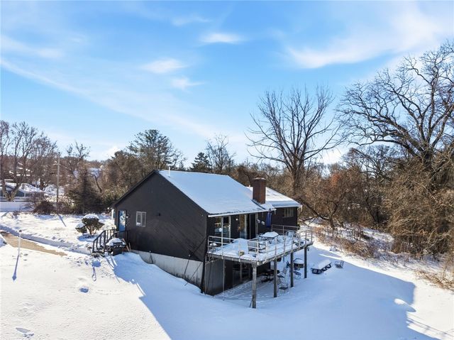 585 Meadow View Avenue, Warwick, RI 02889