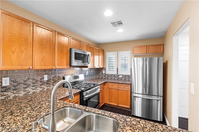 9128 Entrancing Avenue, Las Vegas, NV 89149