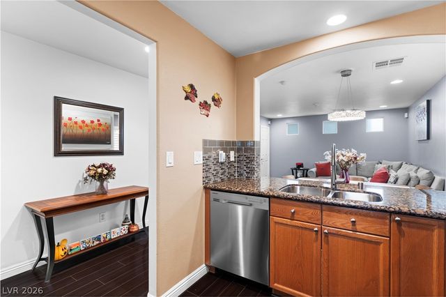 9128 Entrancing Avenue, Las Vegas, NV 89149