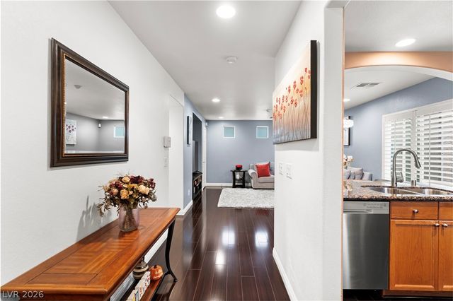 9128 Entrancing Avenue, Las Vegas, NV 89149