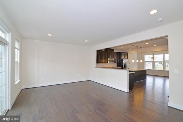 10684 VIEWMONT LN, Manassas, VA 20112