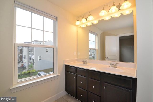 10684 VIEWMONT LN, Manassas, VA 20112
