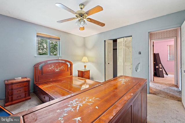 257 W LANDING RD, Blackwood, NJ 08012