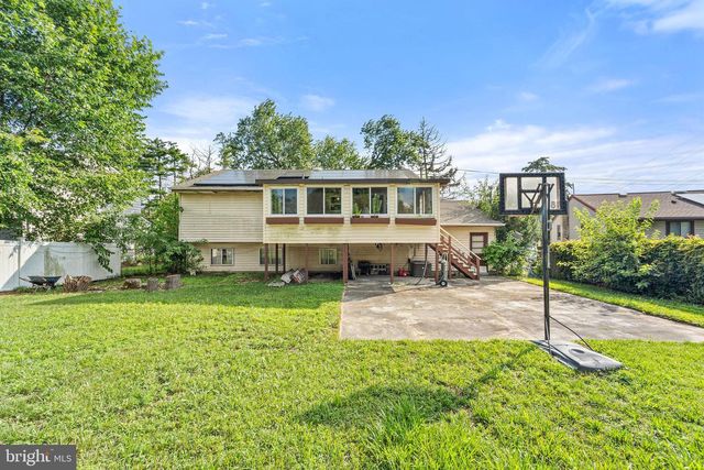 257 W LANDING RD, Blackwood, NJ 08012