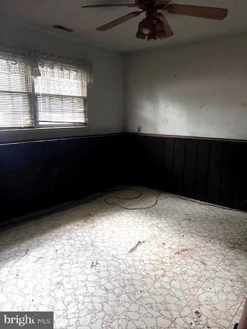 257 W LANDING RD, Blackwood, NJ 08012