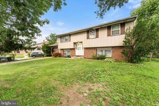 257 W LANDING RD, Blackwood, NJ 08012
