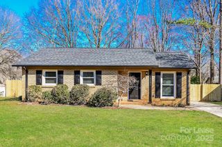 10201 Arbordale Avenue, Charlotte, NC 28215