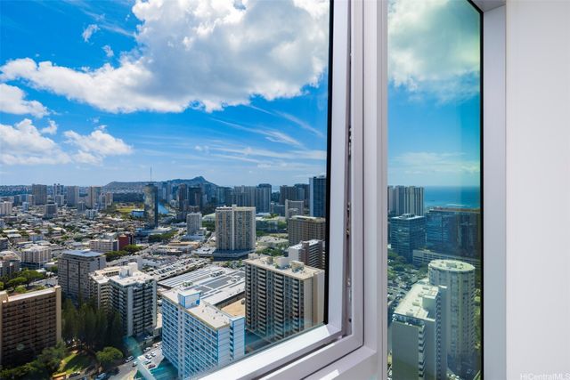 1500 Rycroft Street 4119R, Honolulu, HI 96814