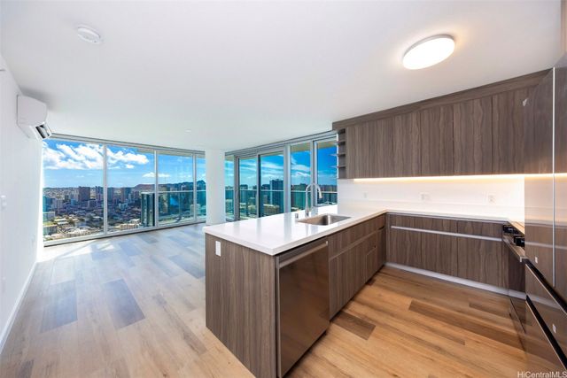 1500 Rycroft Street 4119R, Honolulu, HI 96814