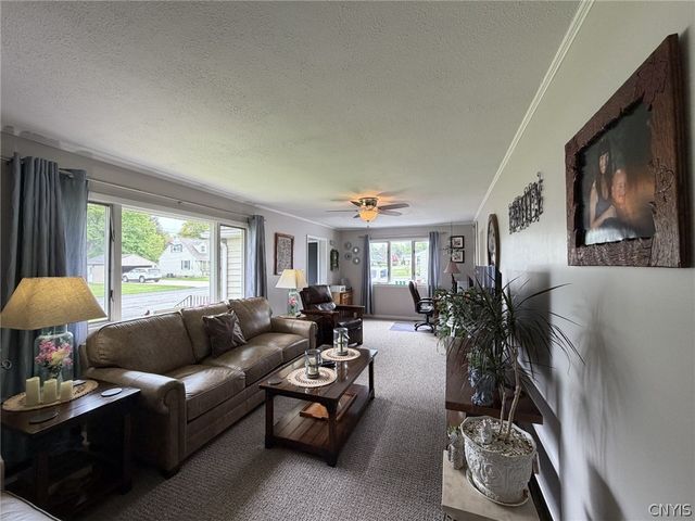 2 Scott Avenue, New Hartford, NY 13413