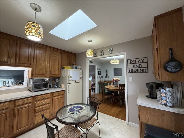 2 Scott Avenue, New Hartford, NY 13413