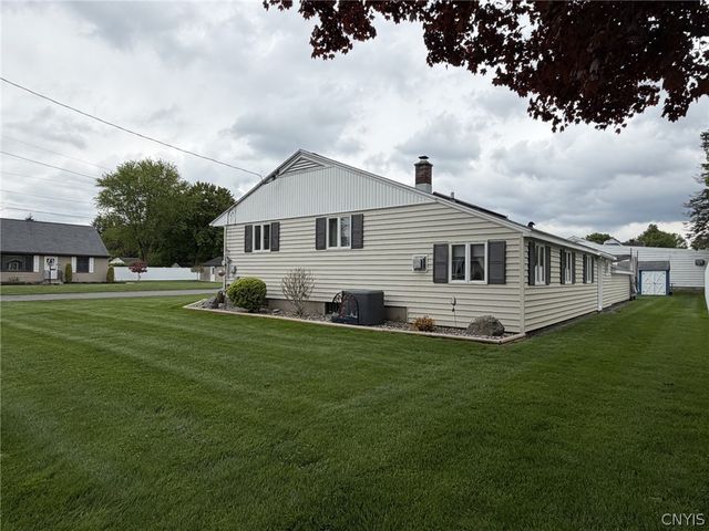 2 Scott Avenue, New Hartford, NY 13413