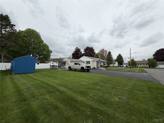 2 Scott Avenue, New Hartford, NY 13413