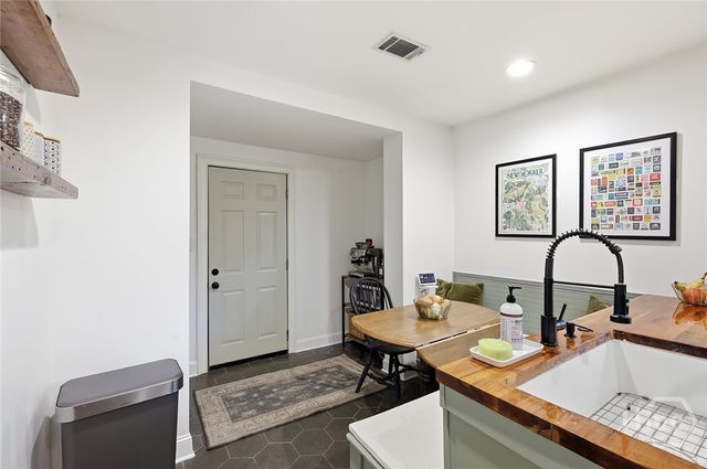 1501 E 55th Street, Savannah, GA 31404